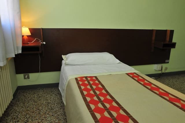 Basic Single Room, Shared Bathroom