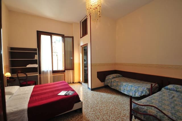 Classic Double or Twin Room, Private Bathroom