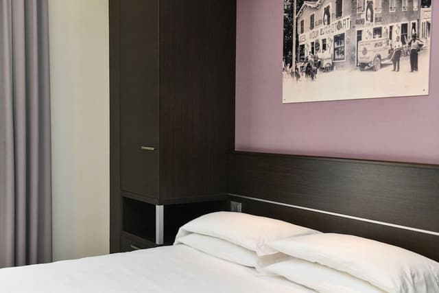 Double Room, Balcony