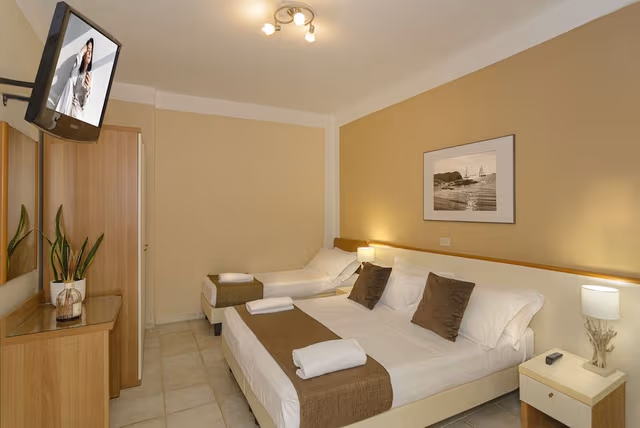 Basic Triple Room, Courtyard View