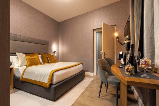 Classic Double Room