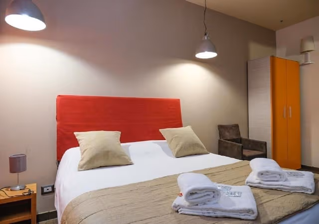 Standard Room, 1 Queen Bed