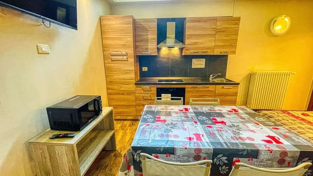 Family Studio (4 pax)