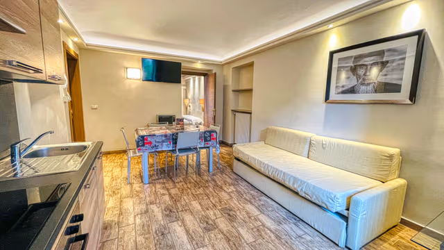 2BR Apt sleeps 6, 2nd floor - Tabor