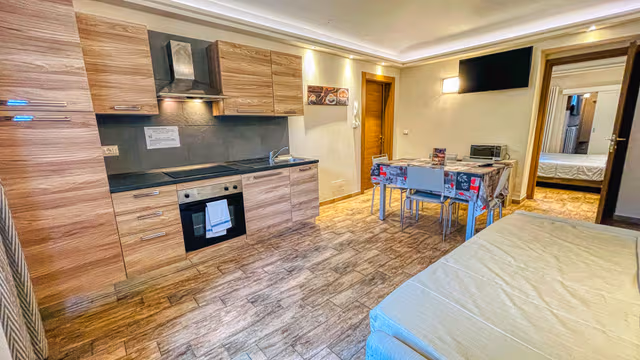2BR Apt sleeps 6, 2nd floor - Tabor