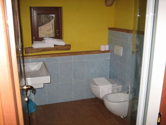 Comfort Room, 1 Queen Bed, Terrace, Valley View