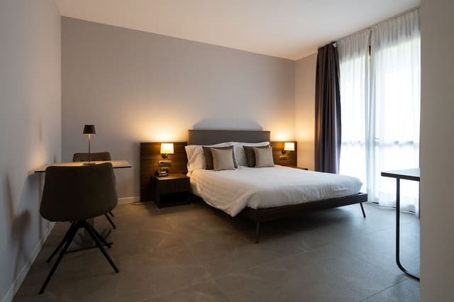 Double Room Single Use, Pool View