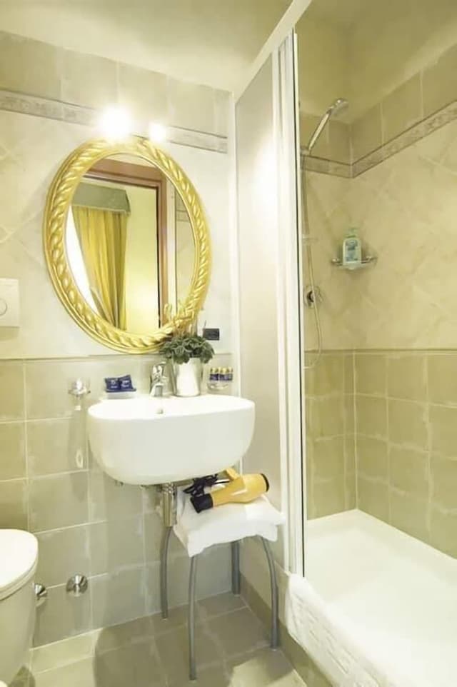 Comfort Double or Twin Room