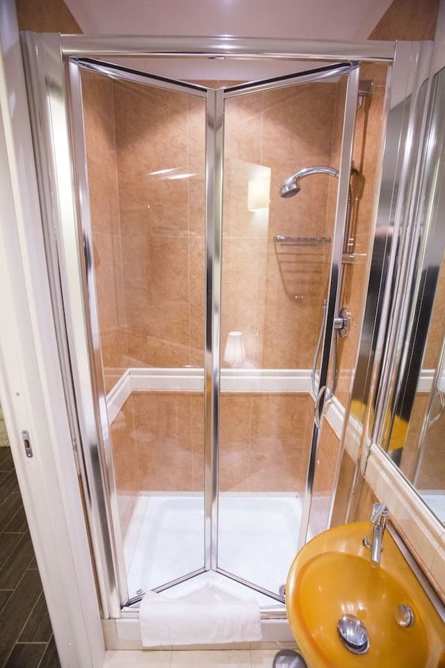Double Room Single Use