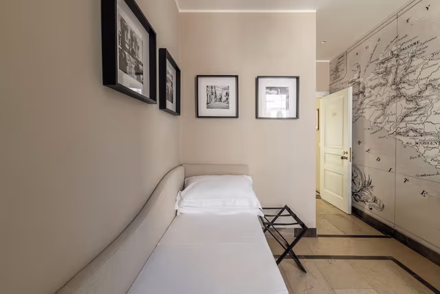 Junior Room, City View