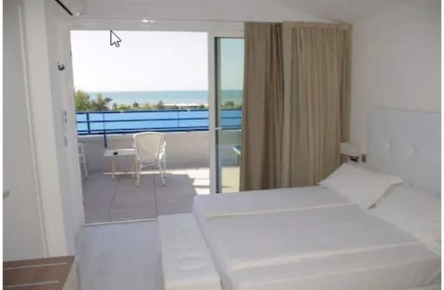 Panoramic Room