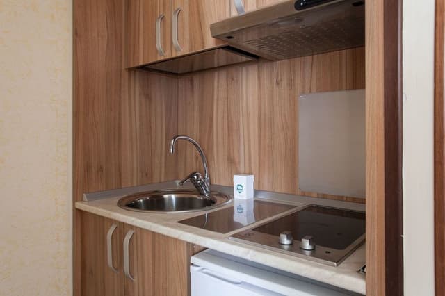 Single Room, Kitchenette