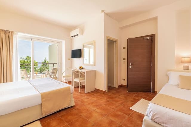 Triple Room Sea/Pool View