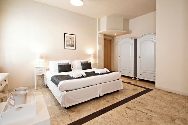 Family Room, City View