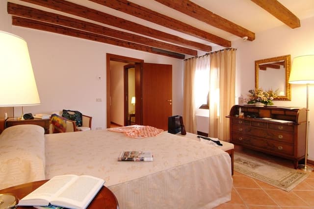 Classic Apartment, 1 Bedroom, Private Bathroom