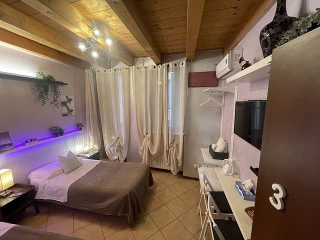 Basic Twin Room, Shared Bathroom