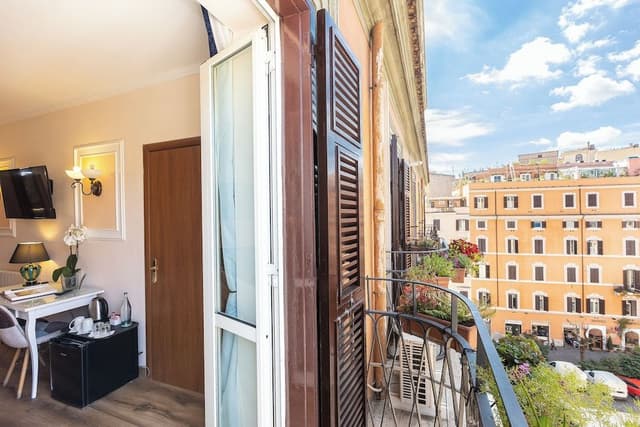 Triple Room