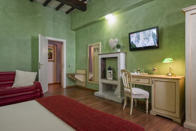 Michelangelo Room