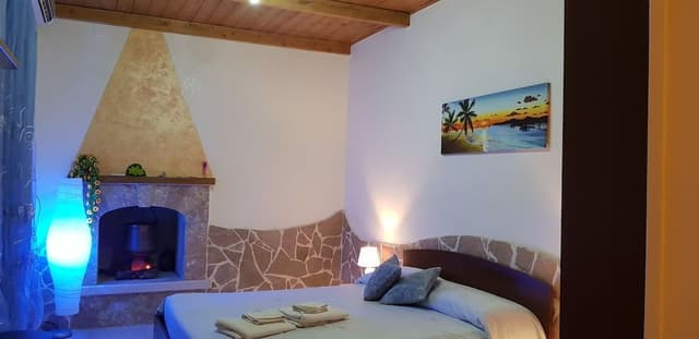 Traditional Double or Twin Room, Private Bathroom