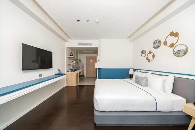 Deluxe Double Room, Pool Access