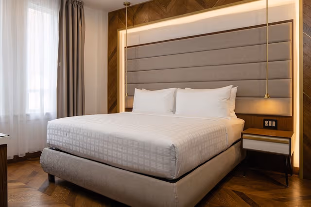 Standard Room, 1 Queen Bed