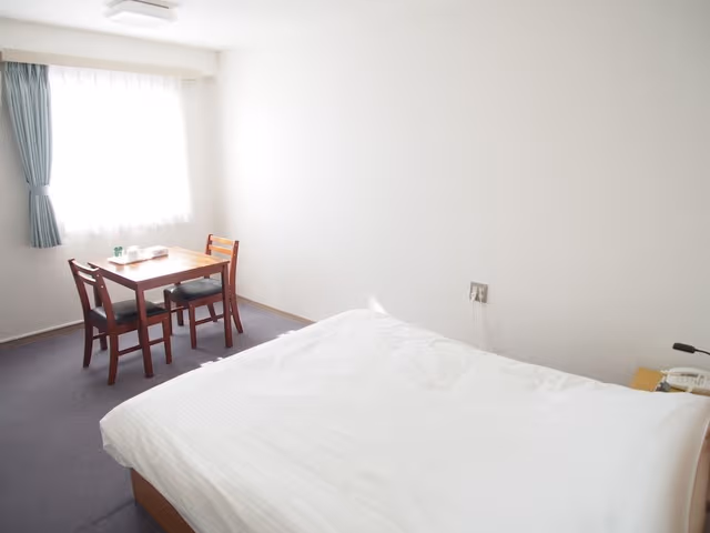 Semi-Double Room Non-Smoking