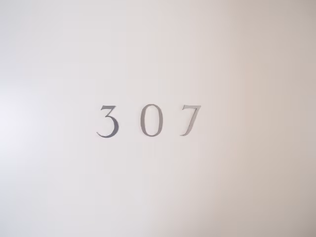 Semi-Double Room Smoking