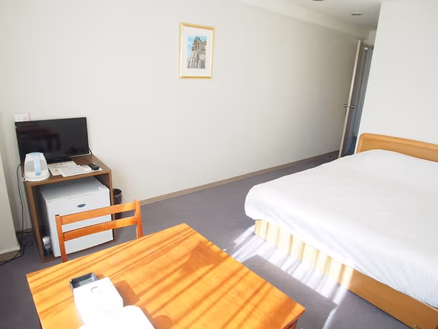 Semi-Double Room Smoking