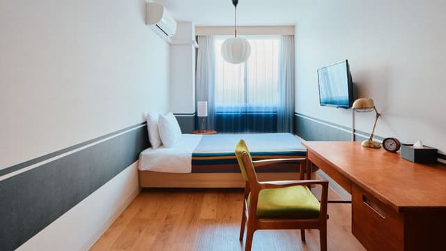 [Shared Bathroom] Small Double Room (120cm bed)