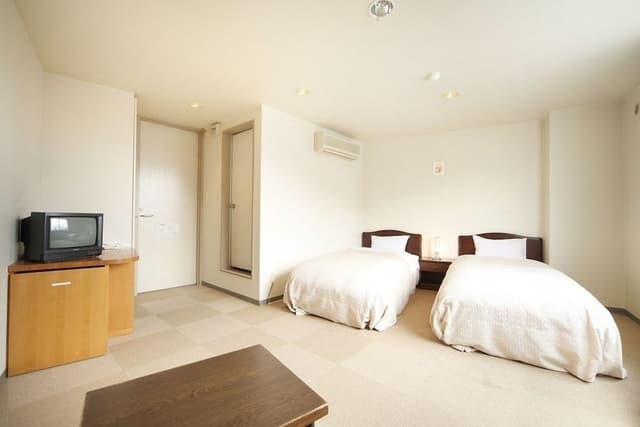 Twin Room, Shared Bathroom