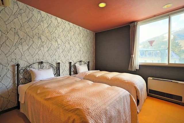 Twin Room with Private Bathroom