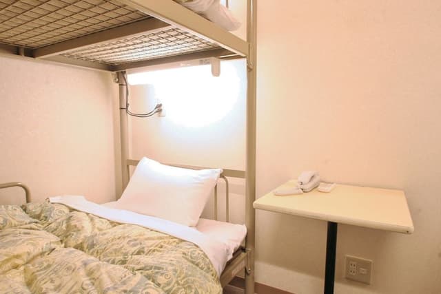 6 Beds Group Room, Non Smoking (Shared Shower and toilet)