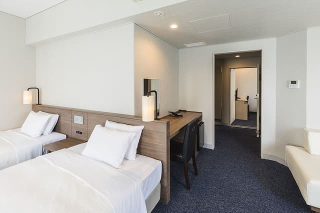 [Smoking] Connecting Room