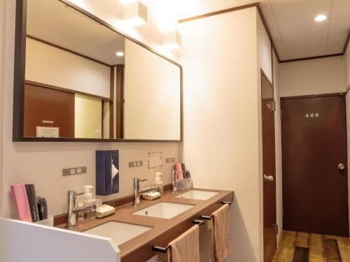 Bed in 8-Bed Mixed Dormitory Room (Adult only)