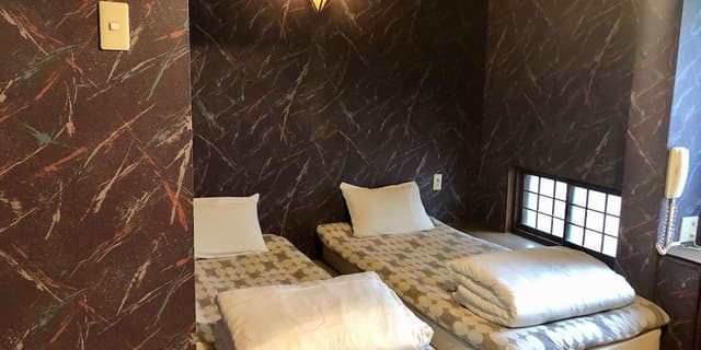 Basic Twin Room, Non Smoking