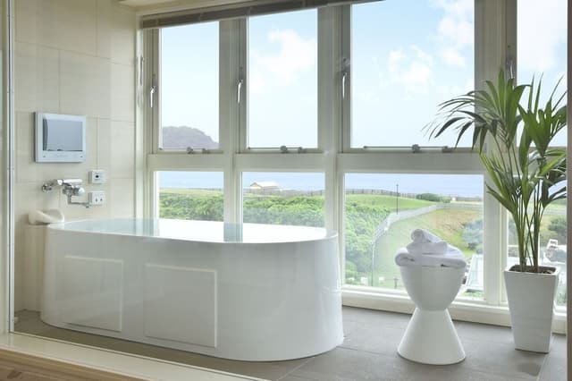 Ocean Junior Suite (Ocean Side, Top Floor)