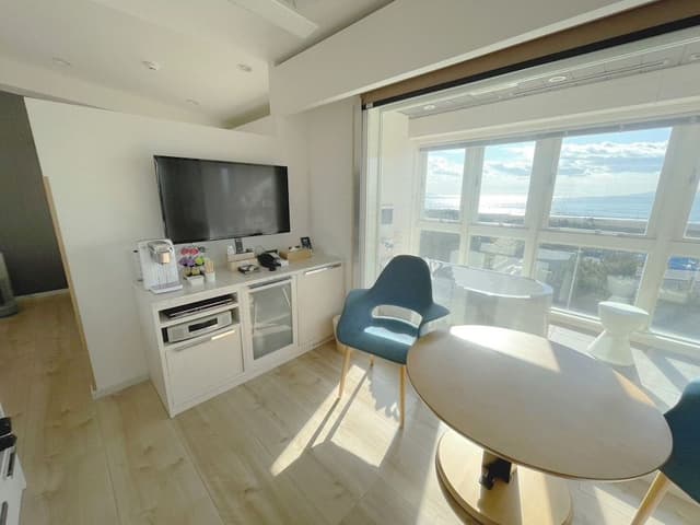 Ocean Junior Suite (Ocean Side, Top Floor)