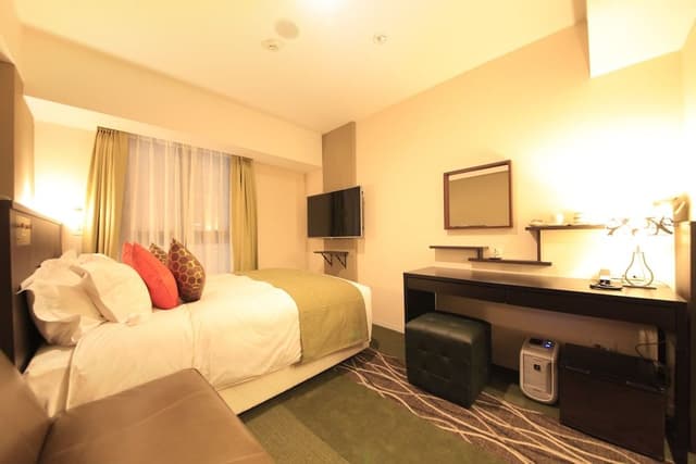 Superior Queen Room -Non Smoking (1 Queen Bed) - Extrabed is from 3rd adult
