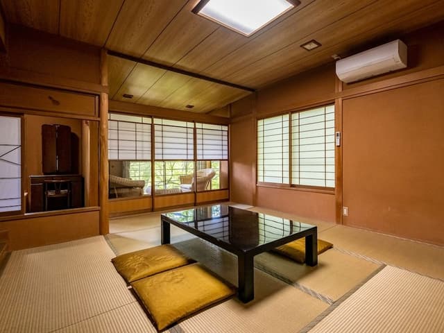 Japanese Style Room (Max 4 adults)