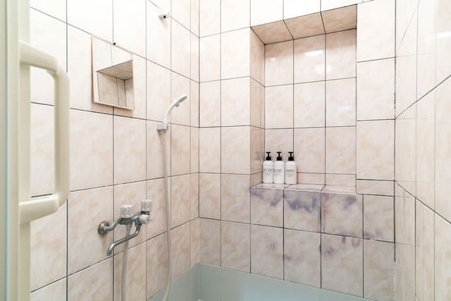 Design Studio, 5 Bedrooms, 2 Bathrooms