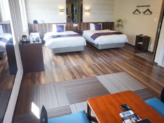 [Traditional Jr Suite] Large Bathroom