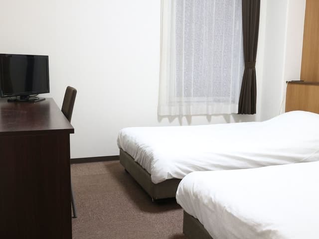 Standard Twin Room, Smoking