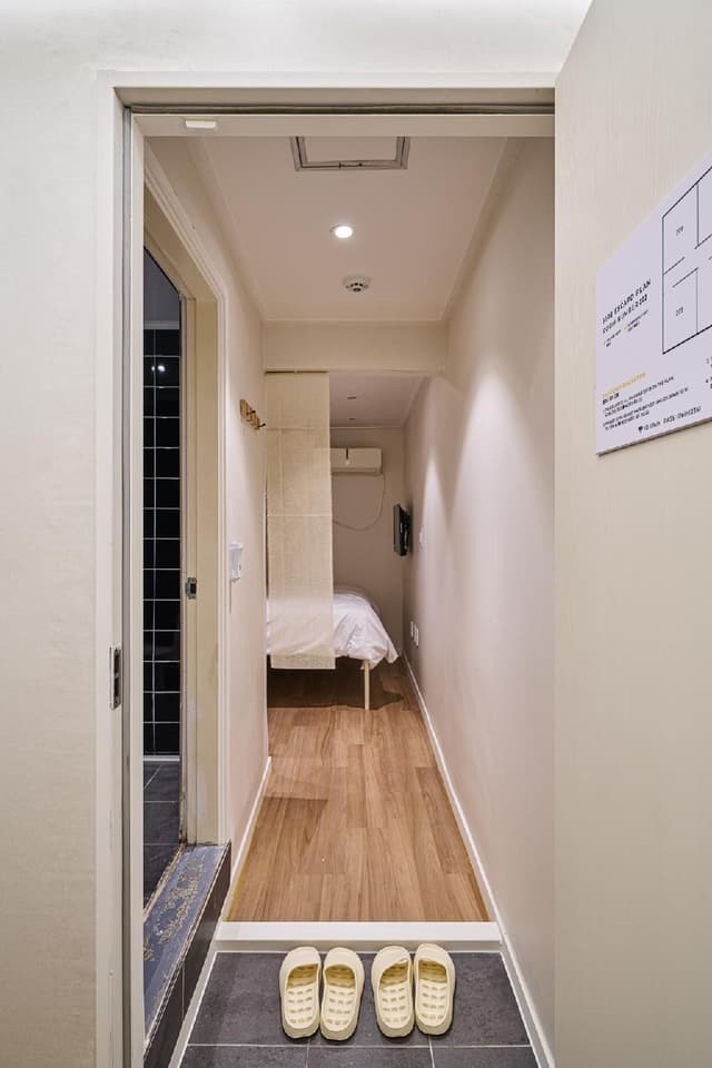 Double Queen Room 202