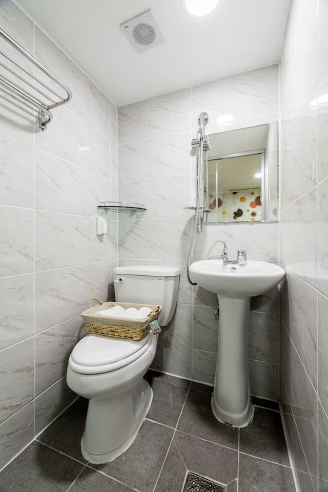 Economy Double Room