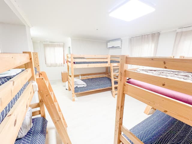 1 Person in 6-8-Bed Dormitory - Male Only