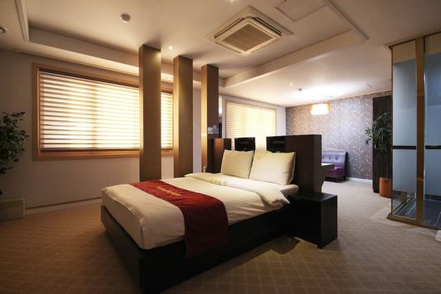 VIP Room (Extra person fee: KRW 10,000)