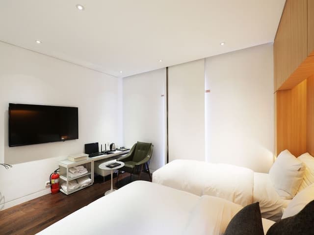 Premium Twin Room