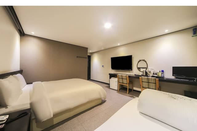 Deluxe Twin Room