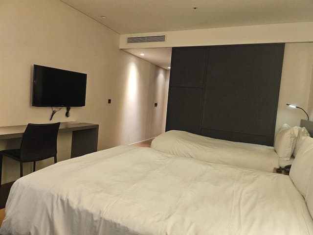 [OLIVE YOUNG X SHILLA STAY PKG] Standard Family Twin Room + OLIVE YOUNG Discount Voucher (per night)