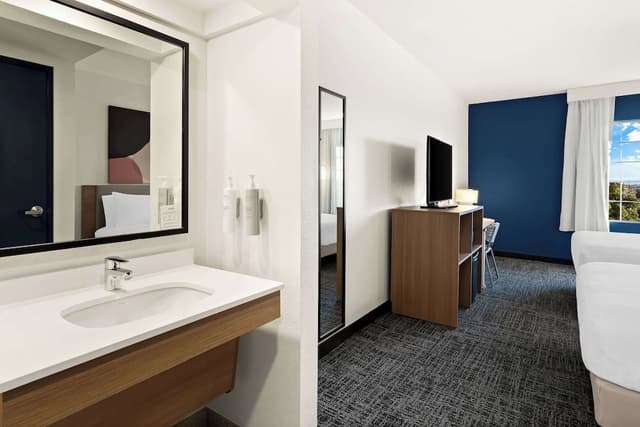Room, 2 Queen Beds